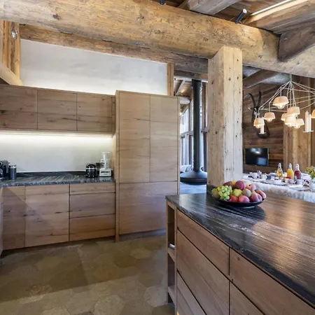 Chalet Luxury With A Touch Of Glamour Apartment